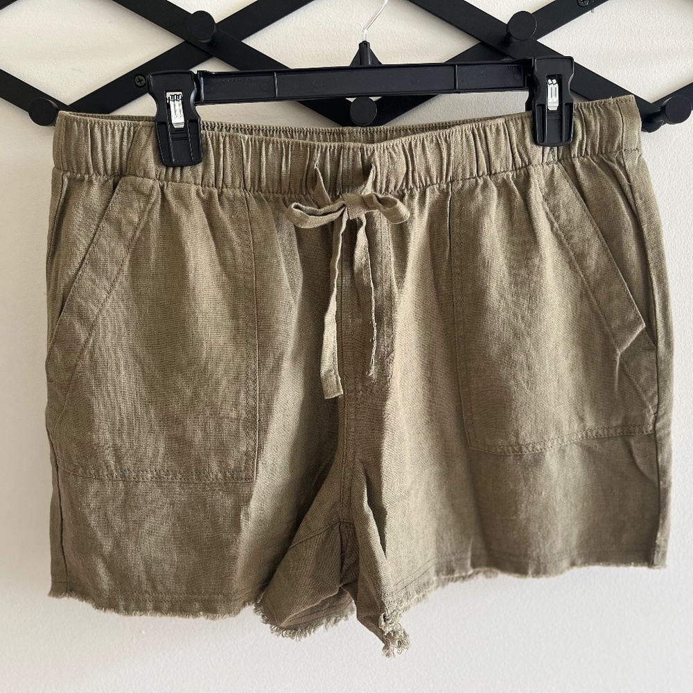 A.N.A.- Linen blend natural green shorts with tie waist, size M